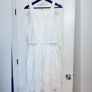 White eyelet Gap sleeveless dress